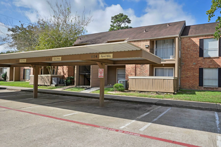 Pebble Creek Apartments | Houston, TX | (281) 890-2234